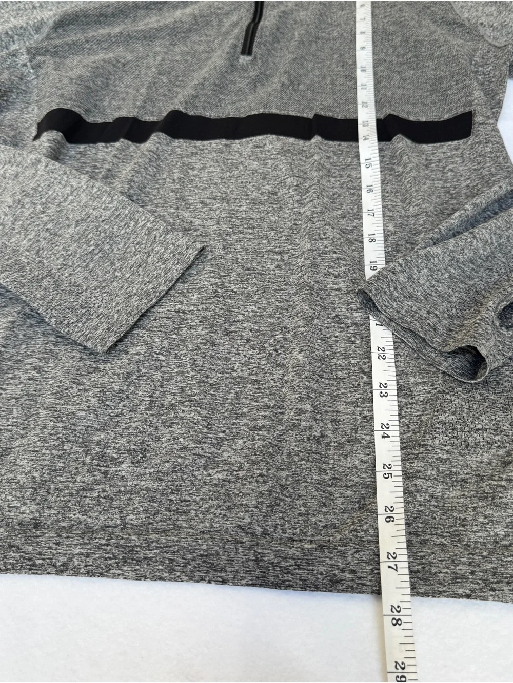 Nike Women’s Running Shirt Large Gray Dri-Fit 1/4 Zip Athletic Layer Thumbholes